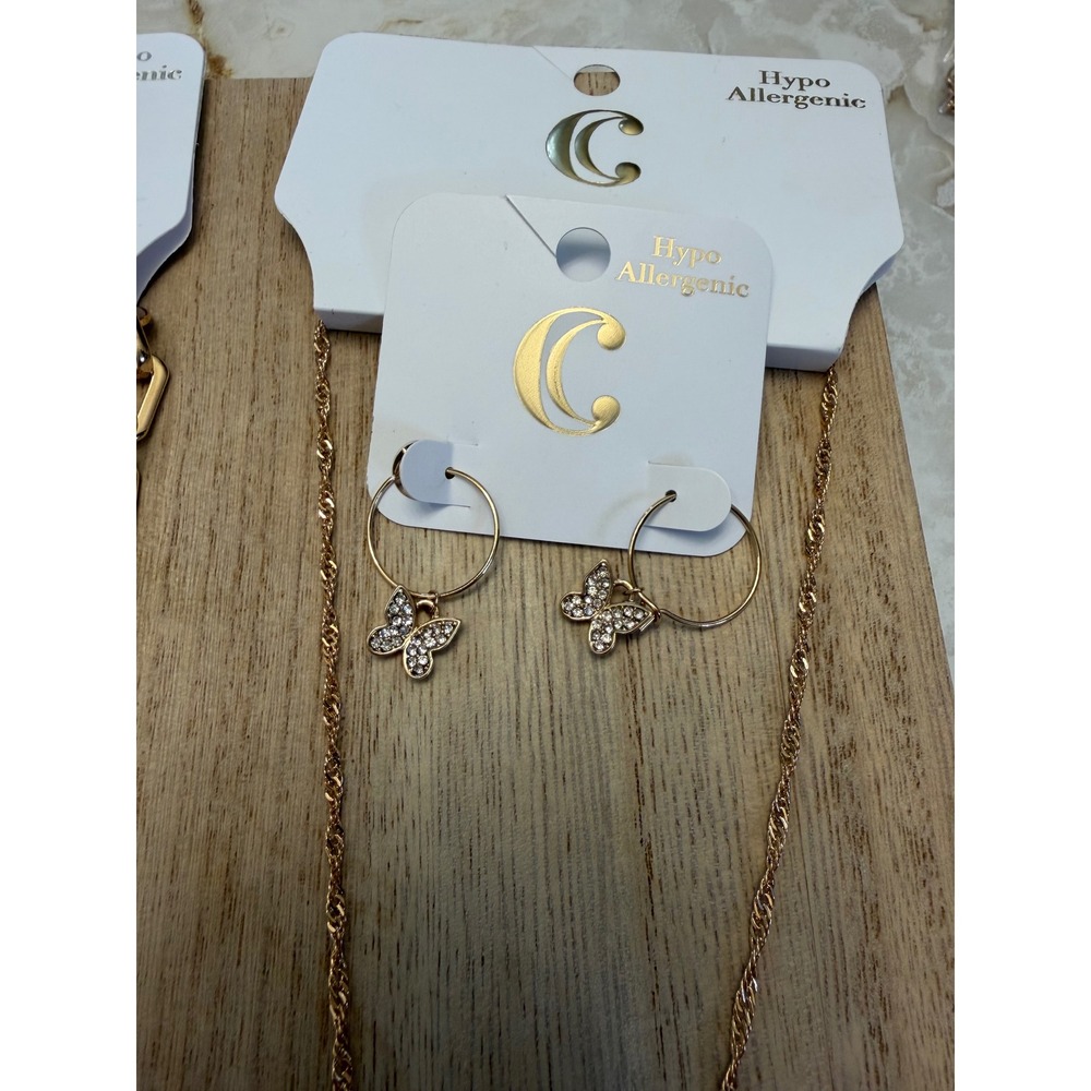Charming Charlie's NEW Hypoallergenic Gold Tone Necklace & Earrings Set - Picture 3 of 4